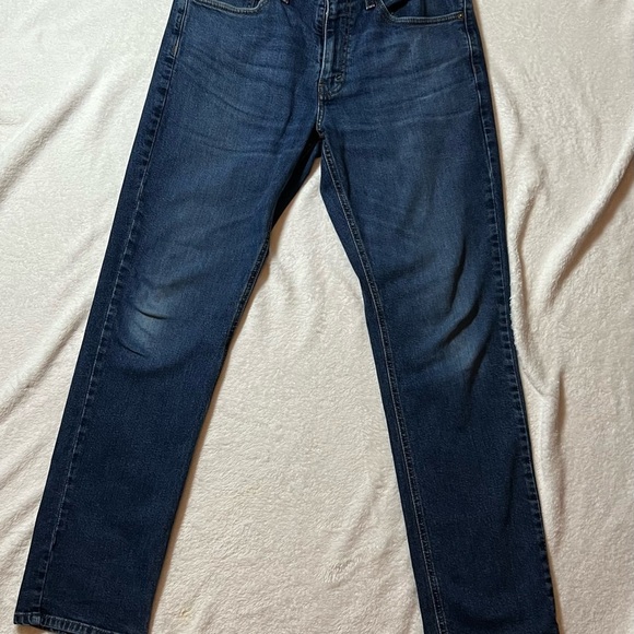 Levi’s Signature Women’s Athletic Jeans - Size 32x32 - Picture 2 of 16